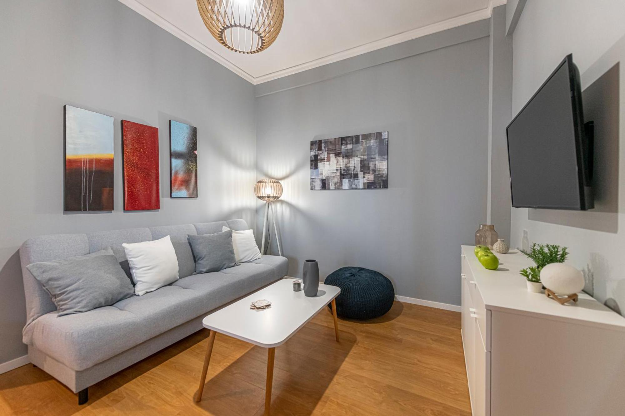 One-Bedroom Apartment