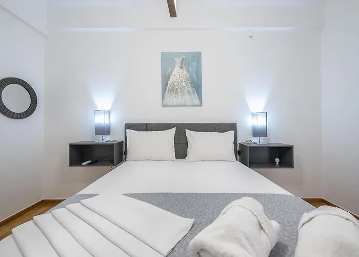 Athens Bright Suite By Cloudkeys